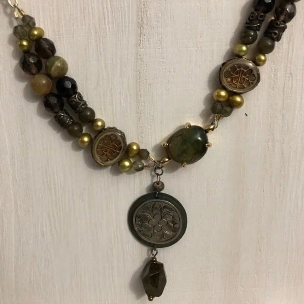 Stone Resin Beaded Pendant Necklace Neutral Tones - Picture 3 of 8